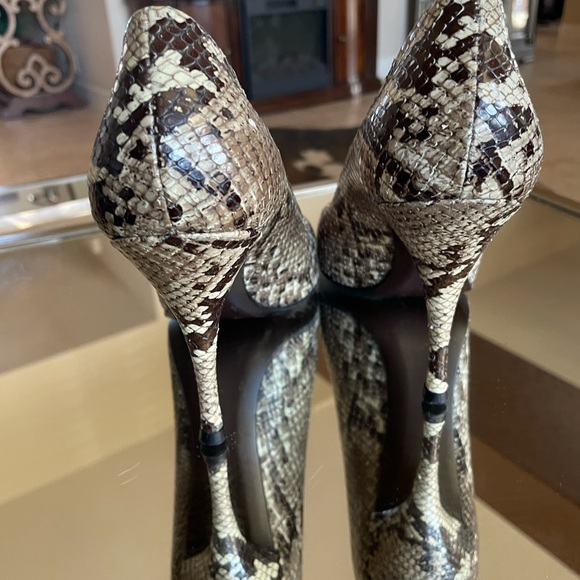 Stuart Weitzman Python Pumps Beige size 8.5 Cute - Picture 8 of 13